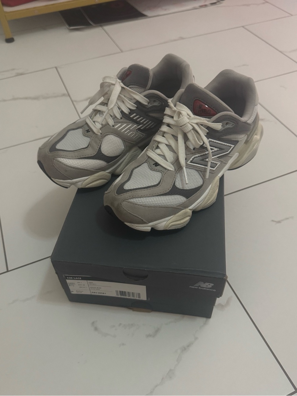 NEW BALANCE 9060